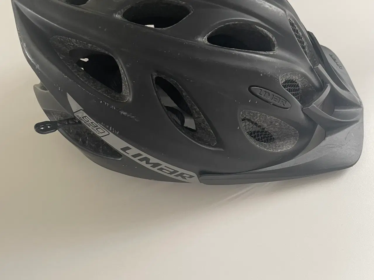 Billede 2 - Sort Limar Cykelhjelm