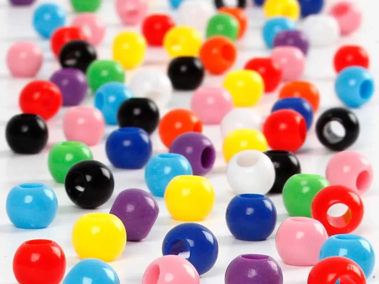 Billede 1 - Kongoperler, diam. 6 mm, hulstr. 3 mm, 75 g, 125ml/ 1 pk.