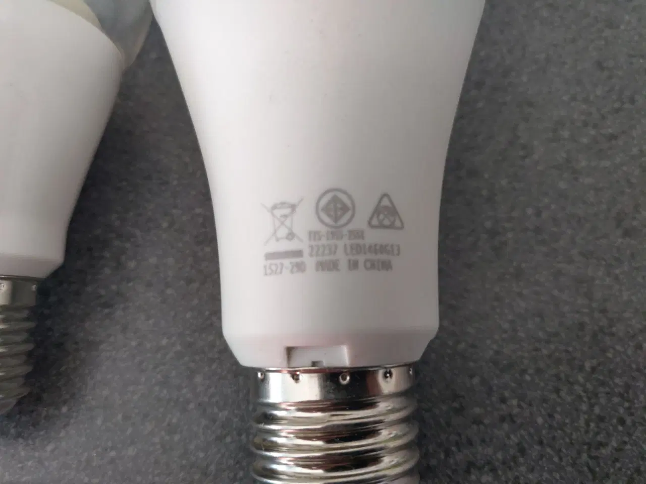 Billede 2 - Pære, 4 LED pærer med E27 fatning.