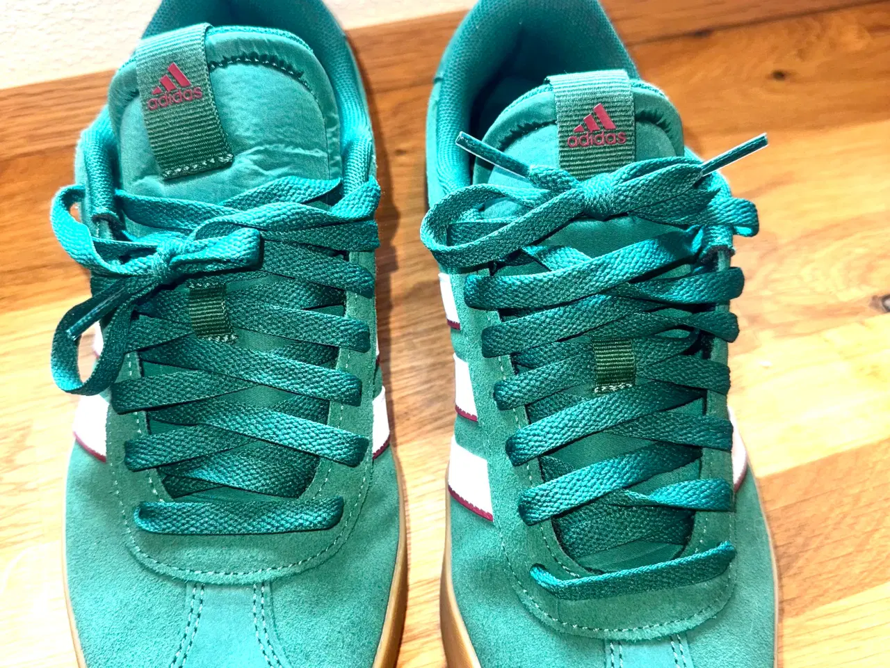 Billede 3 - Helt nye Adidas sko str. 40