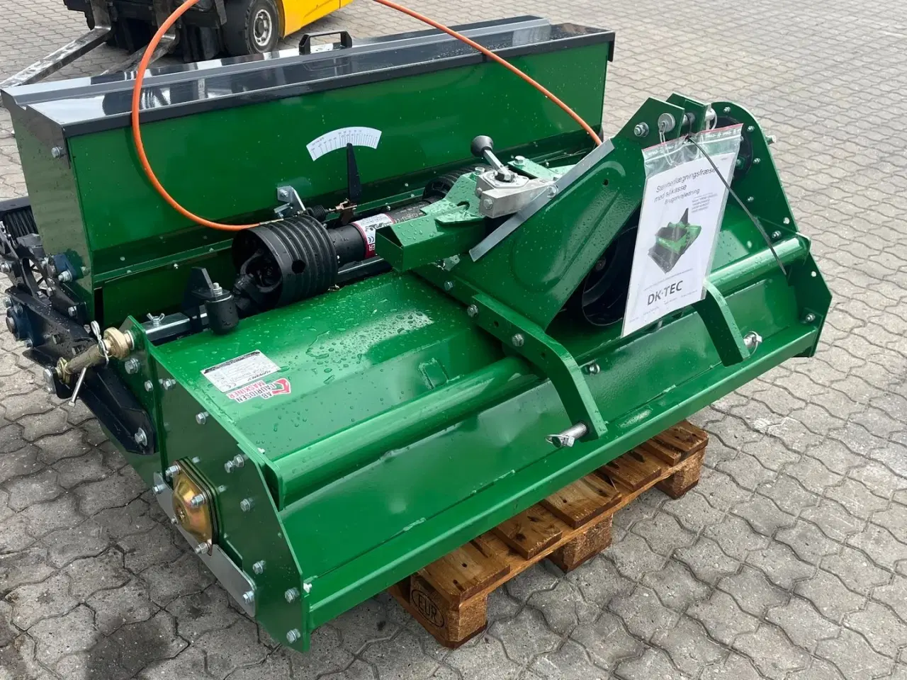 Billede 5 - DK-TEC sb145b sten nedlægningsfræser  145cm stennedlægnings fræser med så kasse