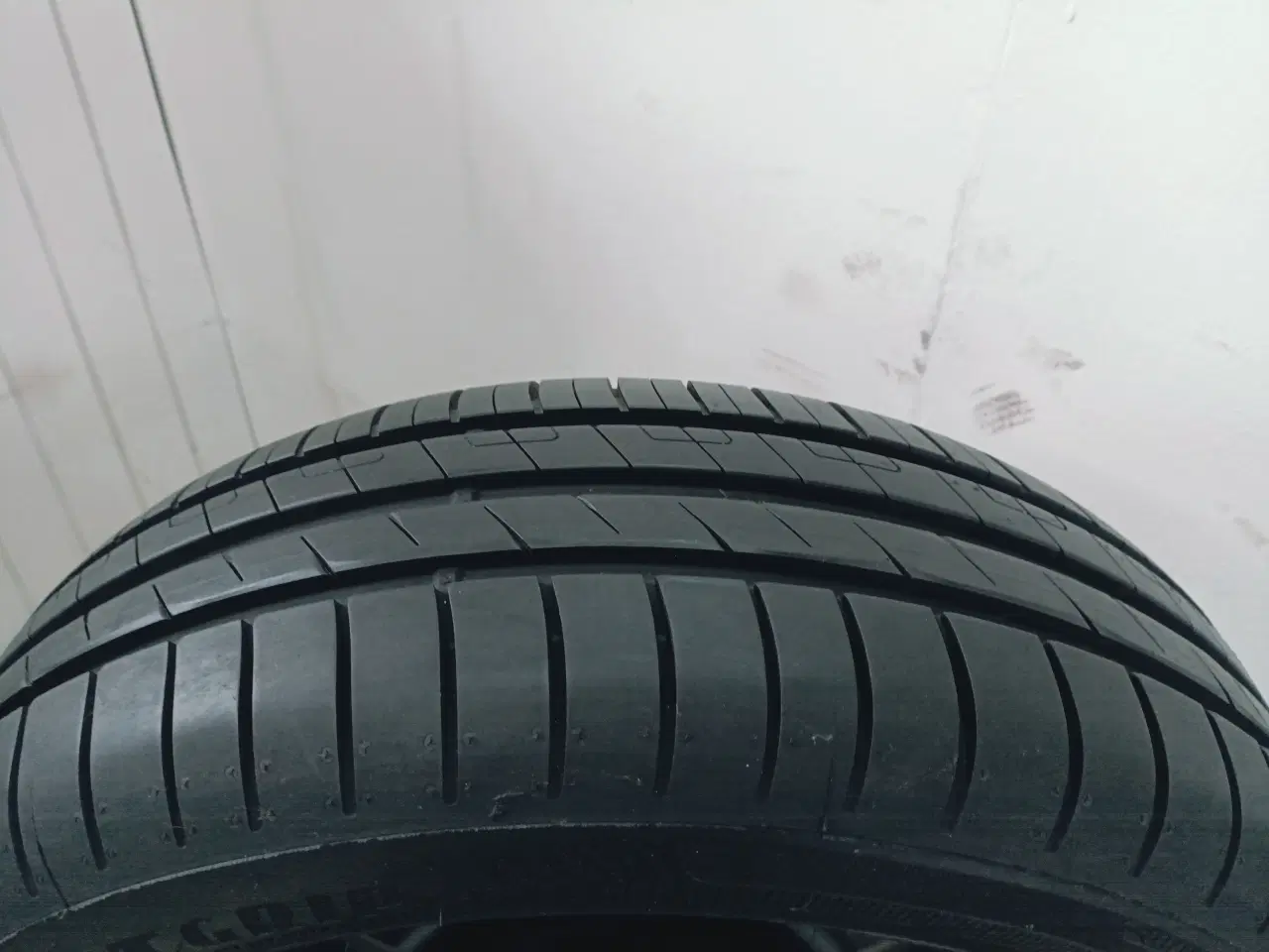 Billede 3 - sommerdæk - 185/65R5 88H Goodyear (4 stk) demosæt