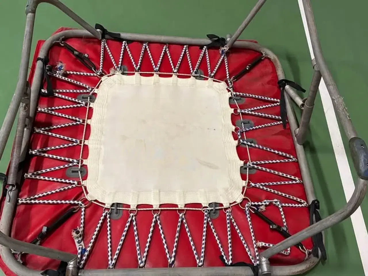 Billede 1 - Minitrampoliner til springgymnastik. 