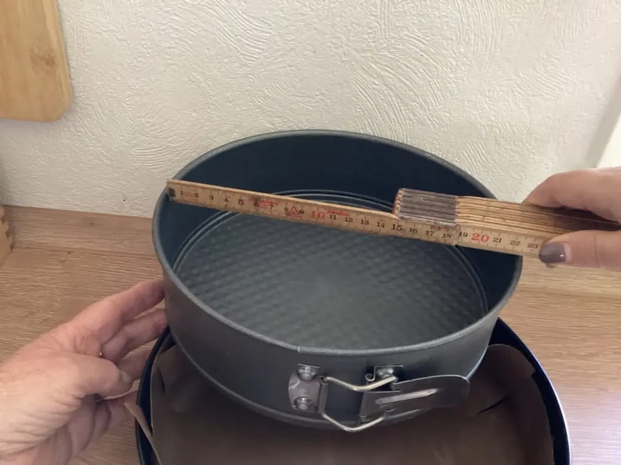 Billede 2 - 2 springforme i metal