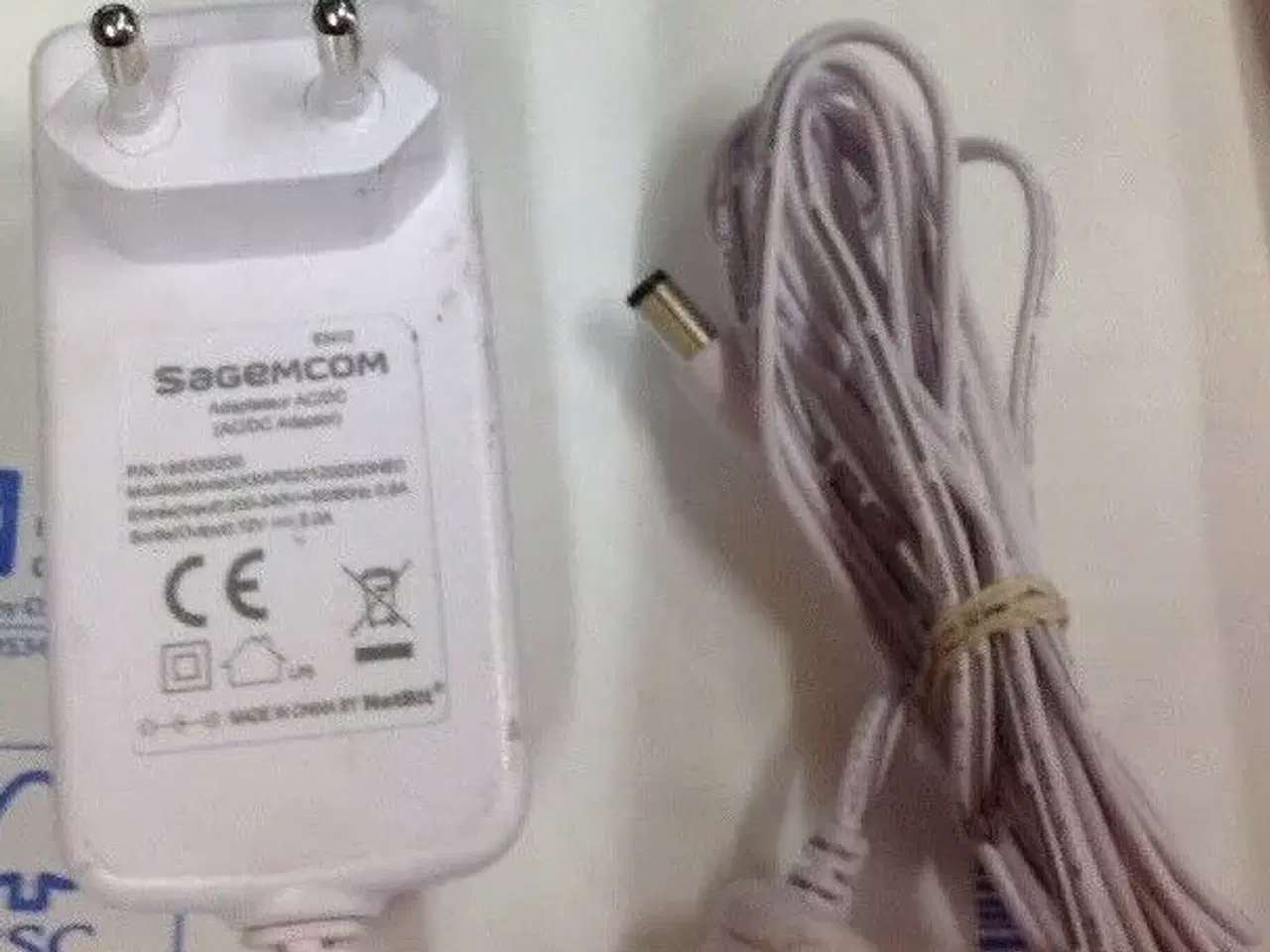 Billede 1 - SagemCom AC/DC Adapter KSAP0201200200HEC 12V 2A