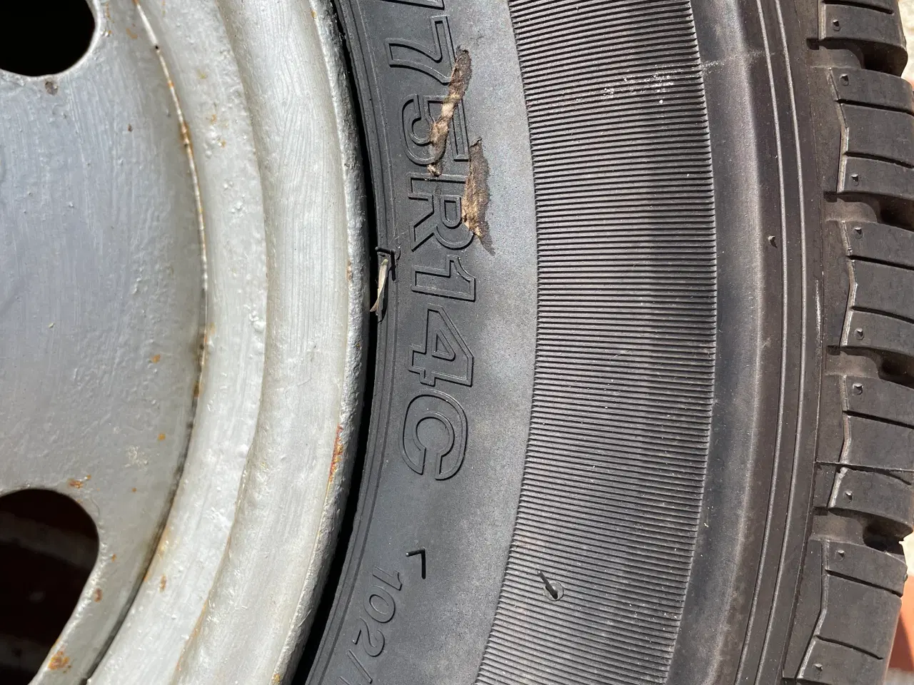 Billede 3 - NYT Firestone 185/75R14C m. nyt dæk med fælg