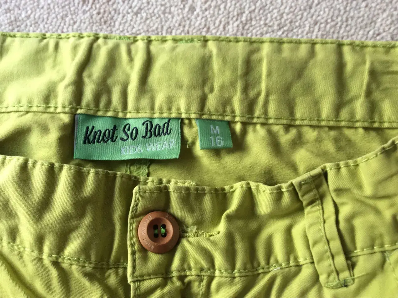 Billede 3 - Limegrøn shorts