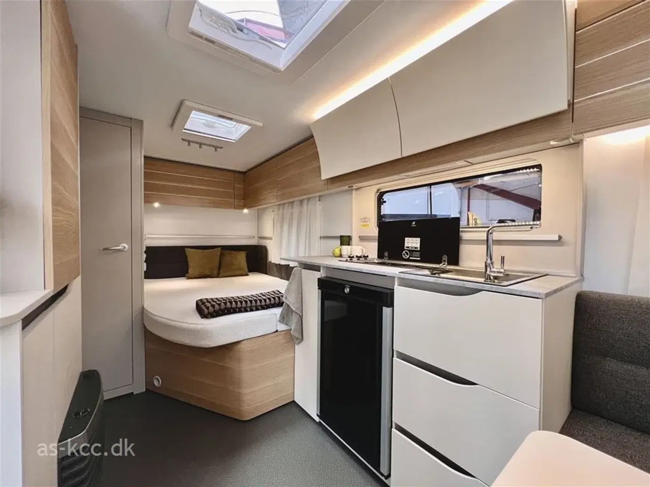 Billede 7 - 2022 - Adria Adora 472 UP    Adria Adora 472 UP 4 sovepladser, 4 siddepladser.