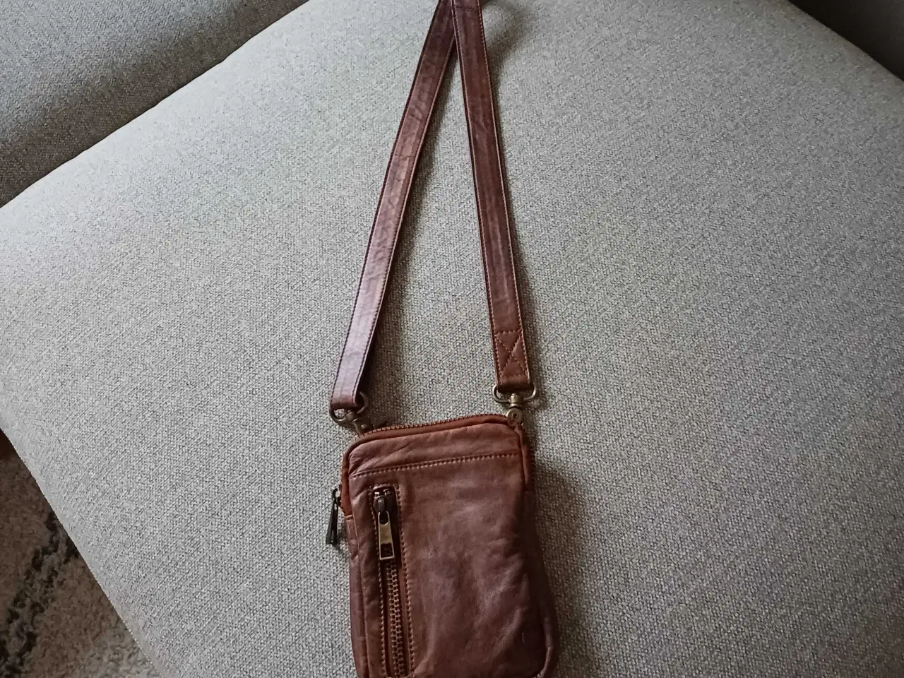 Billede 3 - Smart skuldertaske ægte kalveskind
