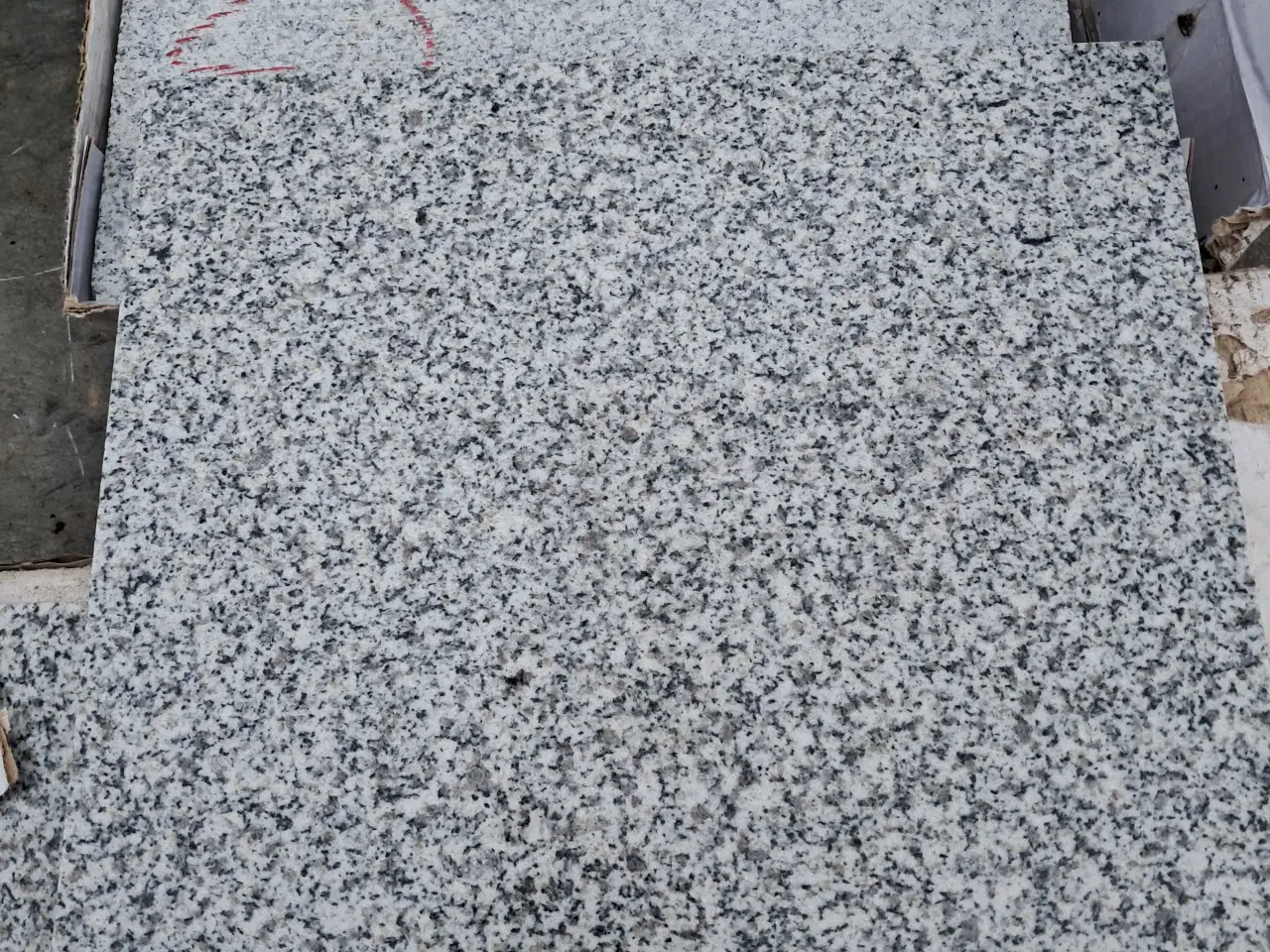 Billede 1 - Granitfliser grå 30.5x30.5x1cm.