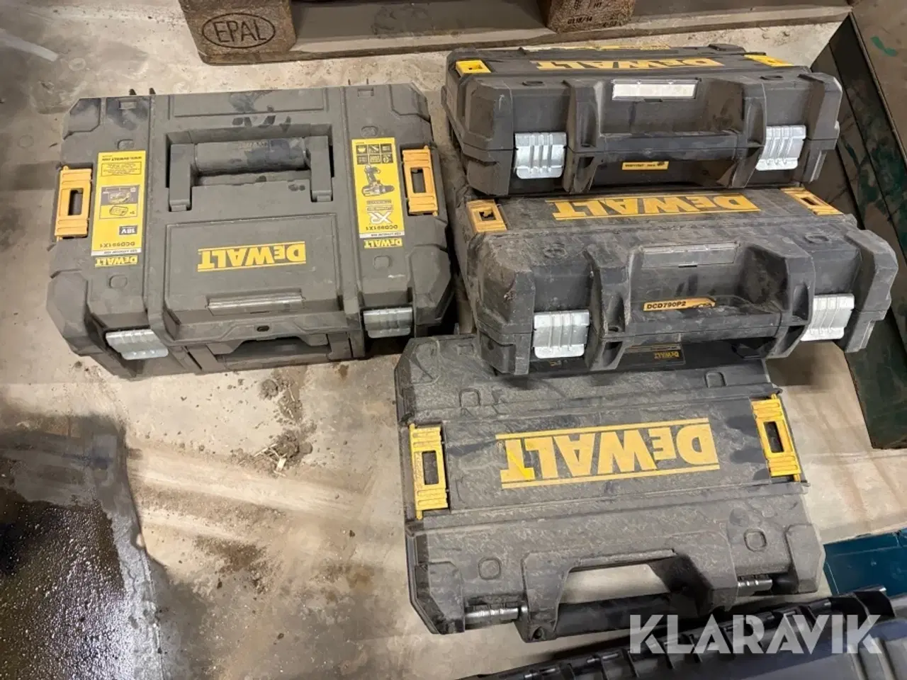 Billede 10 - Opbevaringskasser incl defekte maskiner Bosch makita dewalt