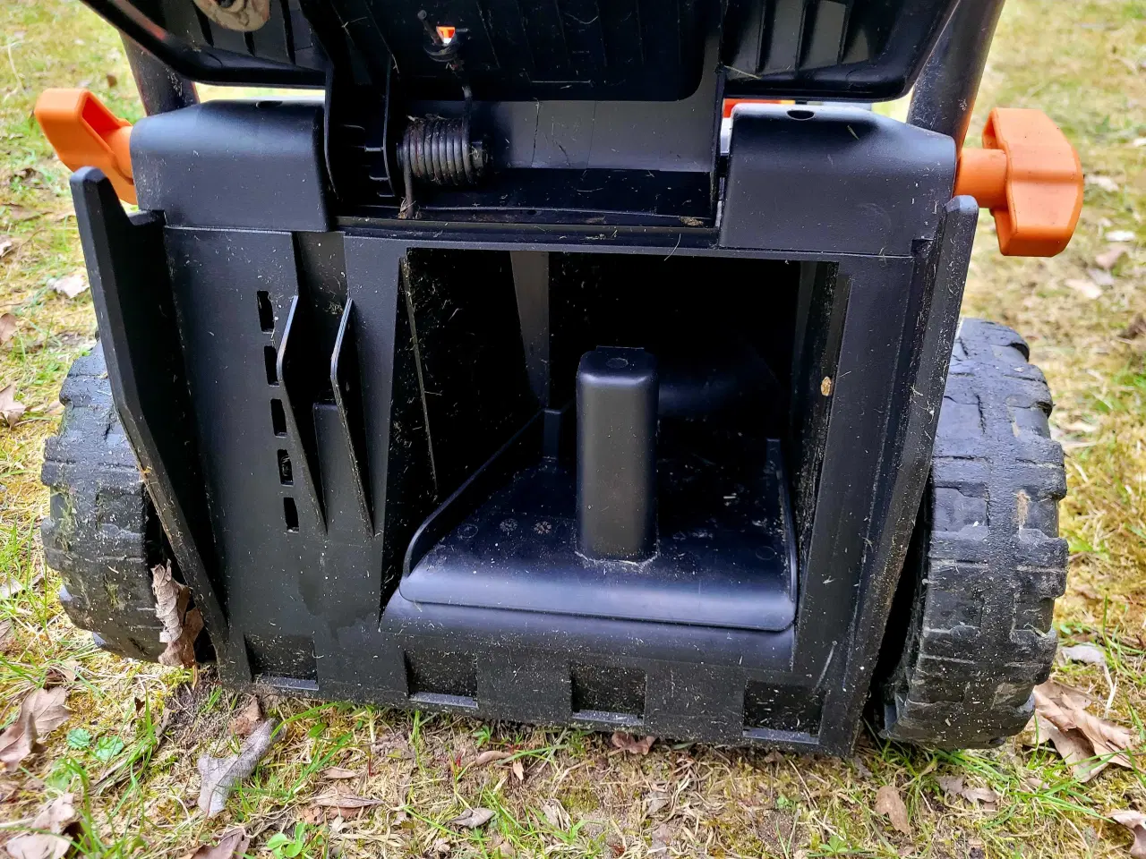 Billede 5 - Worx WG779E.1 batteri plæneklipper