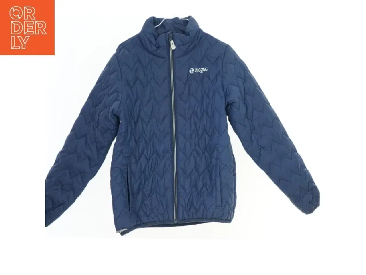 Billede 1 - Quiltet jakke med lynlås fra ZigZag (str. 140)
