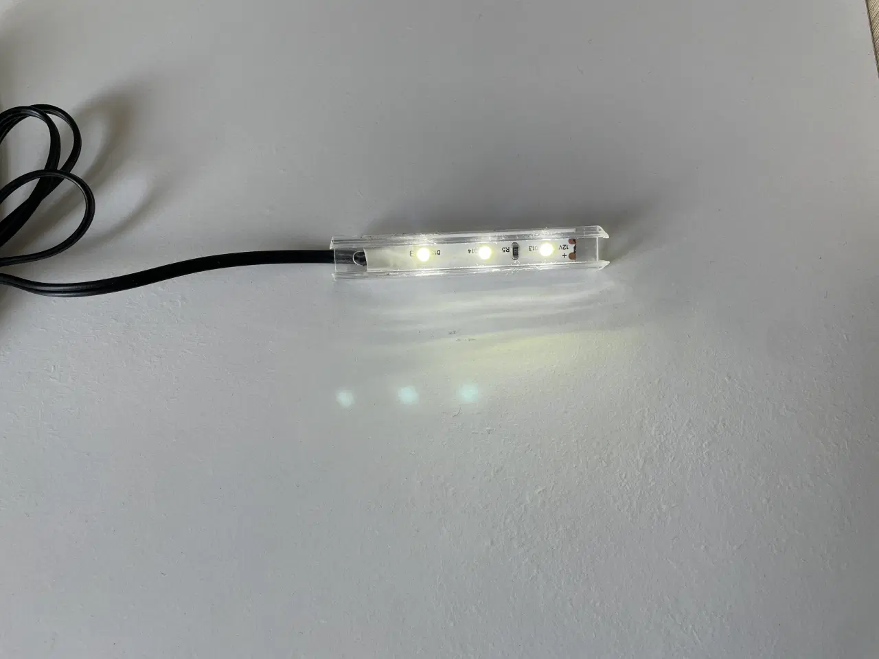 Billede 2 - Reol, LED strip til glas