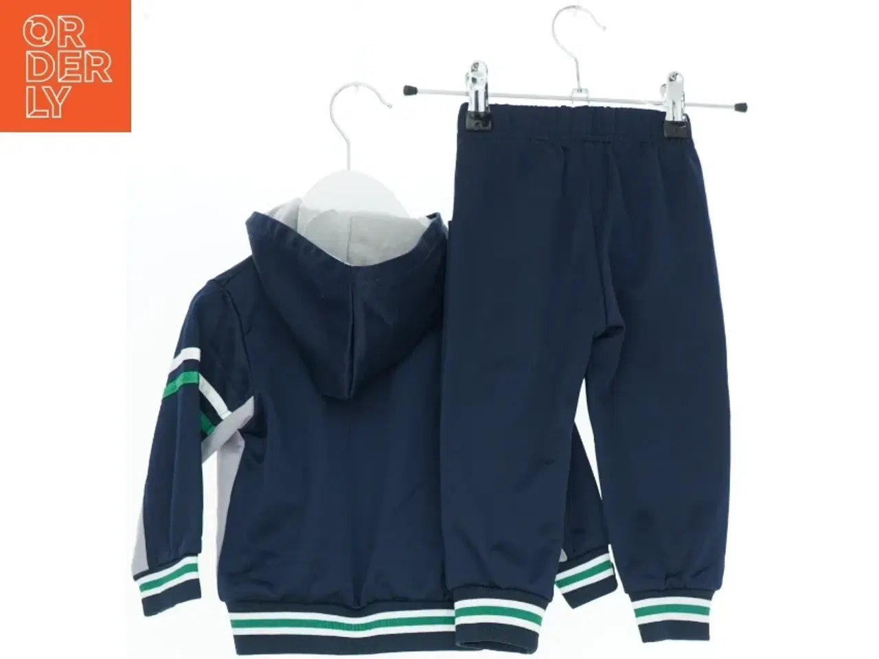 Billede 2 - Sæt med hættetrøje og bukser fra Black Tuna (str. 80)