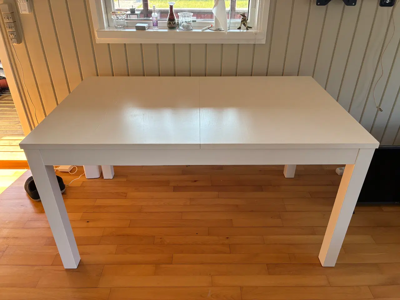 Billede 1 - Spisebord m. udtræksplade