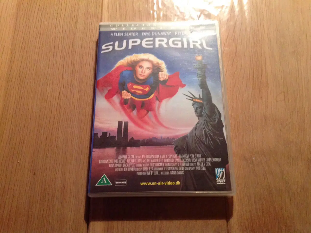 Billede 1 - Supergirl