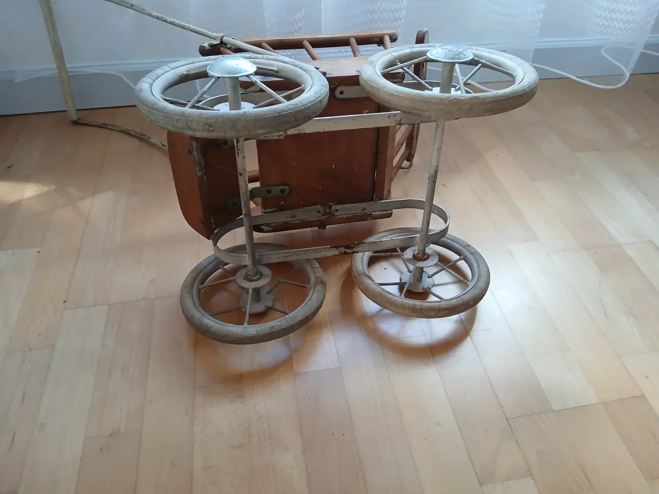 Billede 6 - Dukkevogn fra 1940-50 Mærke PMK