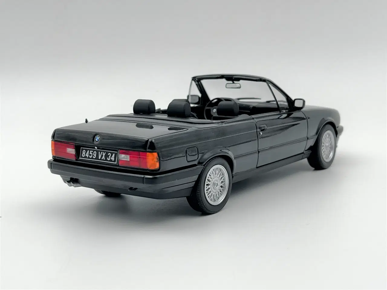 Billede 5 - 1991 BMW 325i E30 Cabriolet Limited Edition 1:18