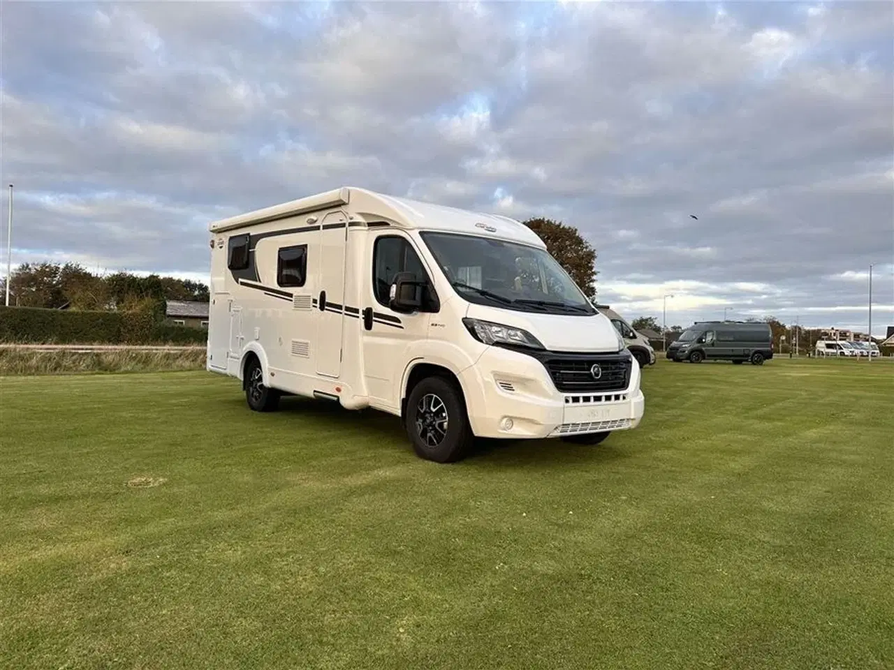 Billede 18 - 2021 - Carado V337   Velholdt Autocamper