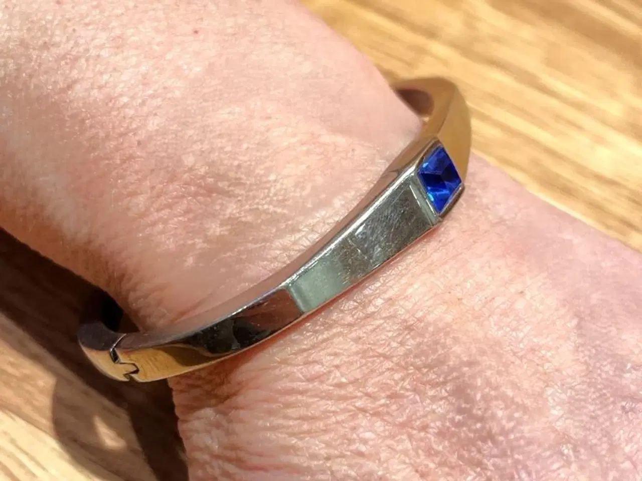 Billede 5 - Armring med blå sten