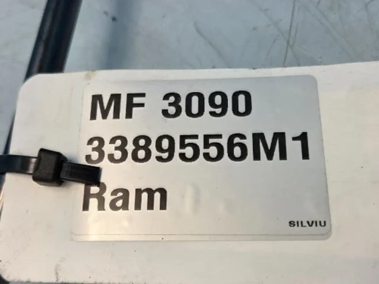 Billede 4 - Massey Ferguson 3090 Cylinder 3389556M1