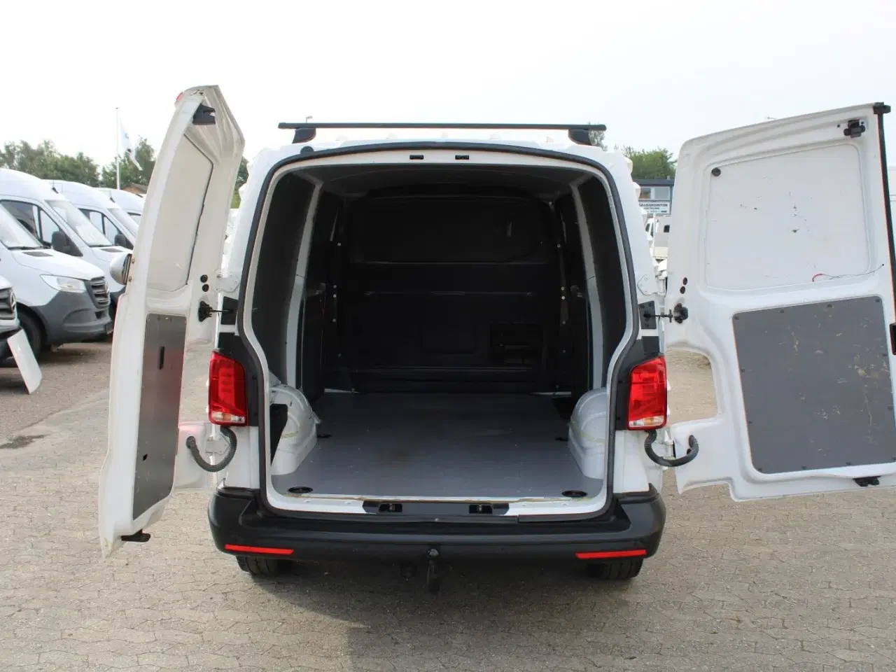 Billede 11 - VW Transporter 2,0 TDi 110 Kassevogn lang