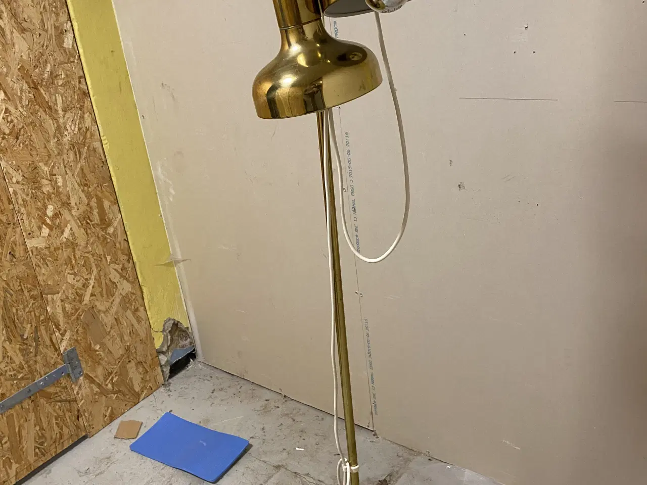 Billede 1 - Standerlampe ukendt materiale