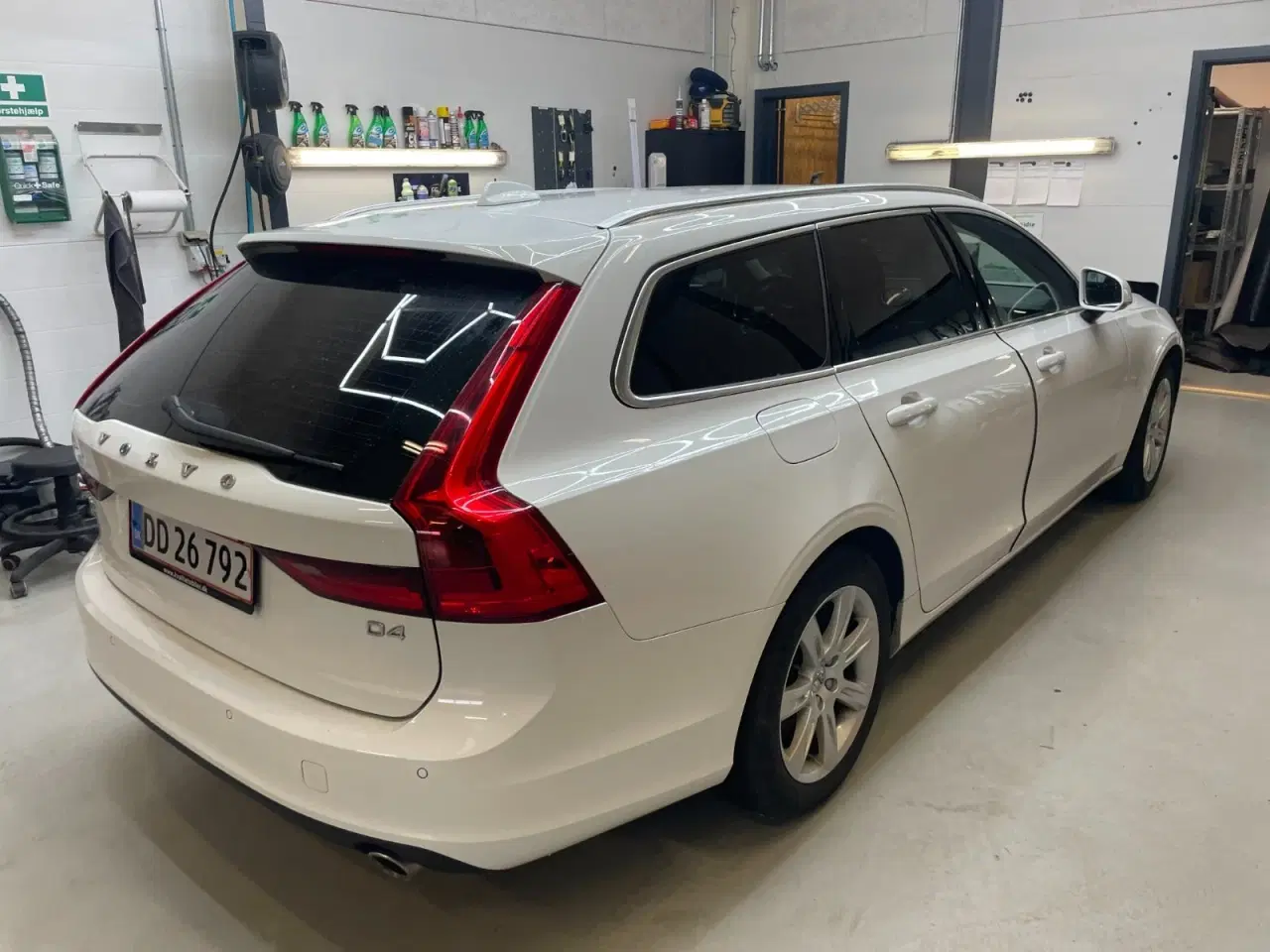 Billede 4 - Volvo V90 2,0 D4 190 Momentum aut. AWD