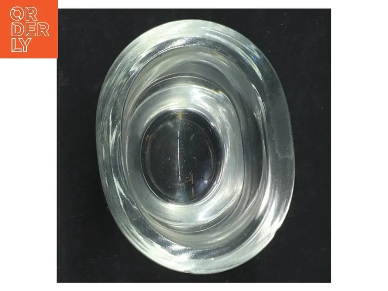 Billede 3 - Lille glasvase med gravering (str. 10,5 cm)