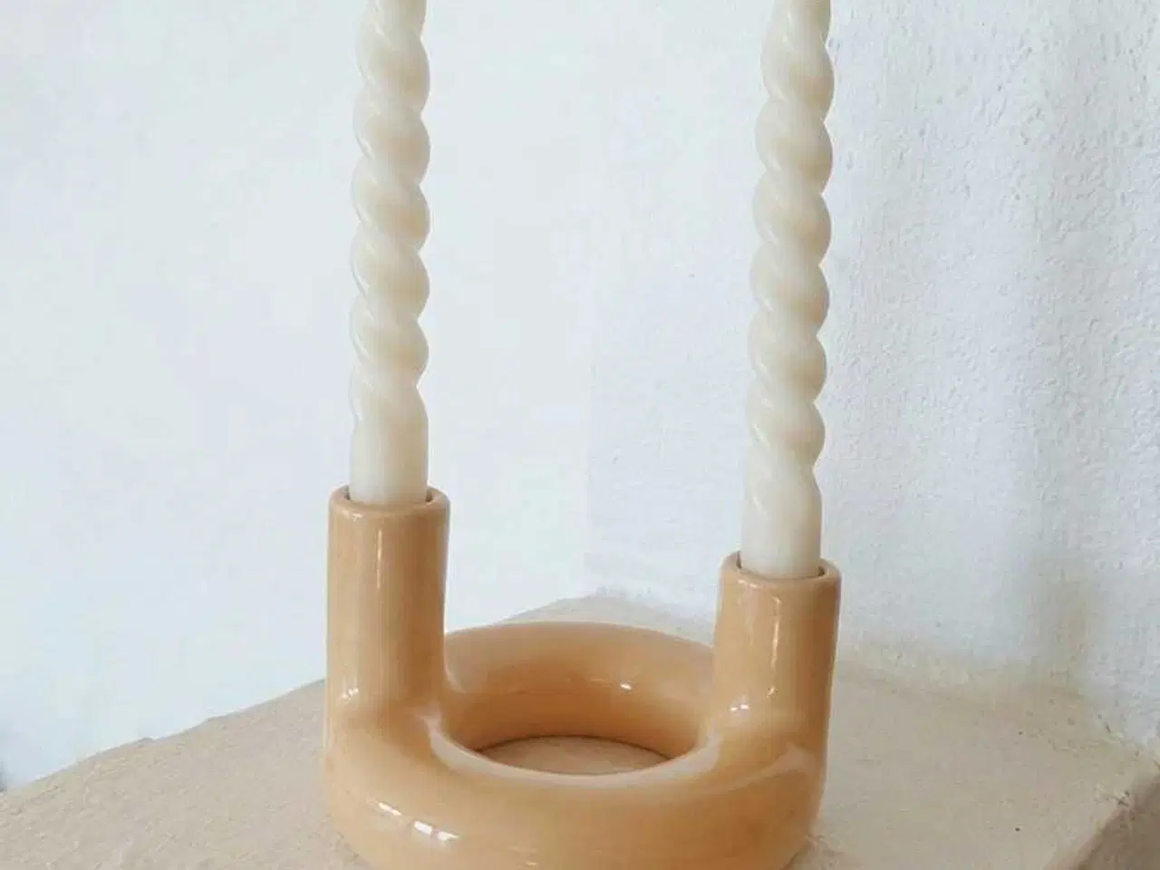 Billede 1 - Beige lysestage til 2 lys