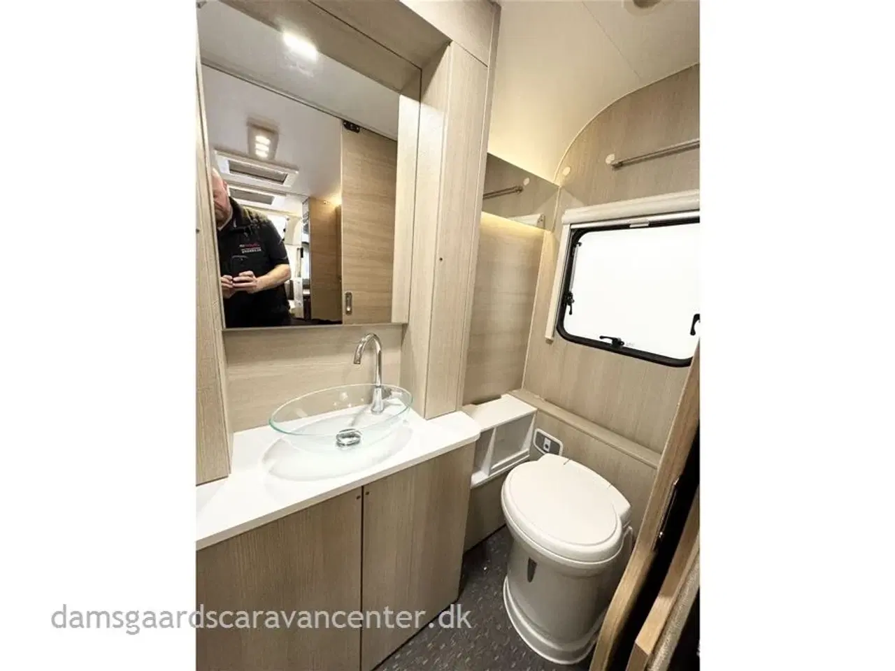 Billede 13 - 2018 - Adria Adora 572 UT   Enkeltsenge-Gulvtemp.-Endebad-telt