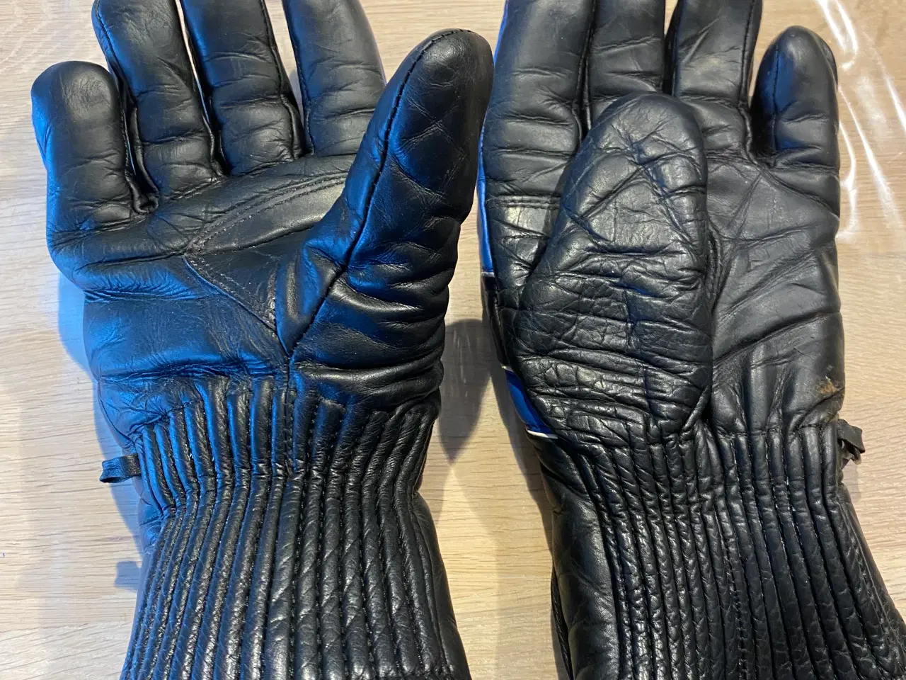 Billede 2 - Ski-handsker og -briller