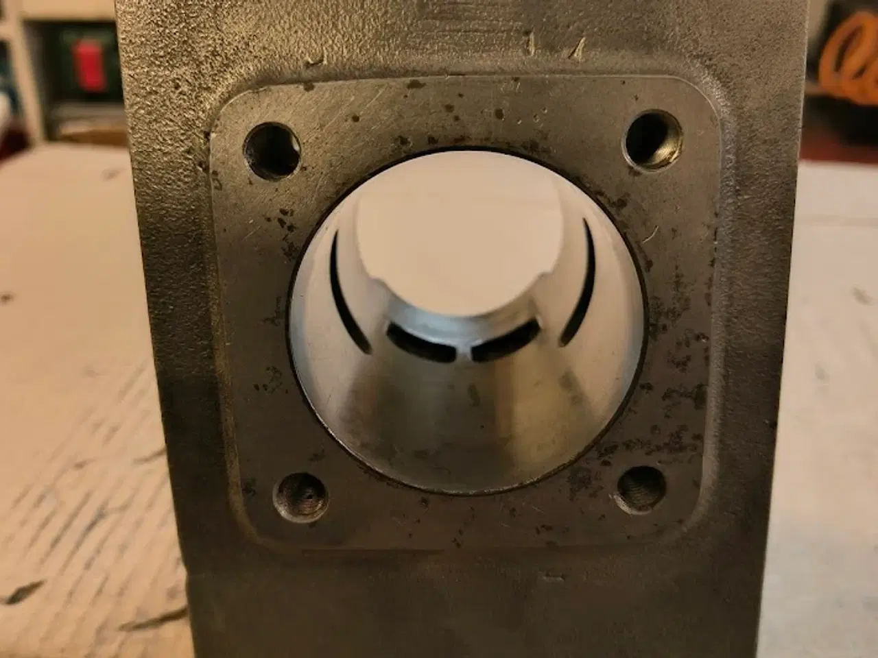 Billede 9 - Cylinder og stempel til suzuki gt 550