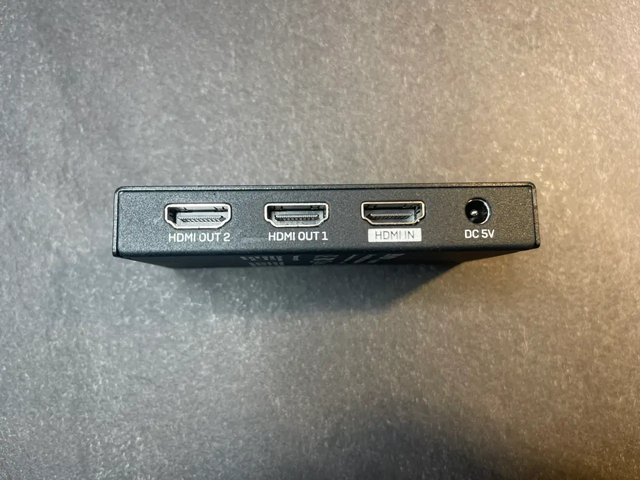 Billede 3 - HDMI splitter til deling af signal til 2 enheder.