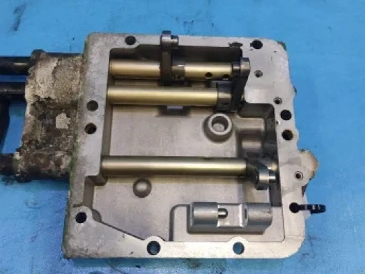 Billede 2 - John Deere 6200 Transmissionsdæksel L76182