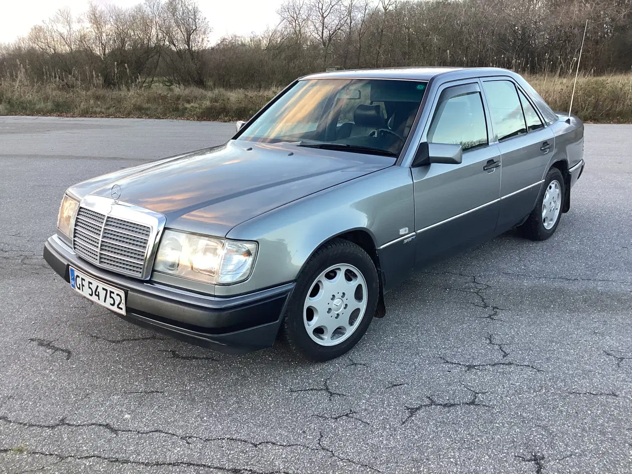 Billede 1 - Mercedes 300E-24