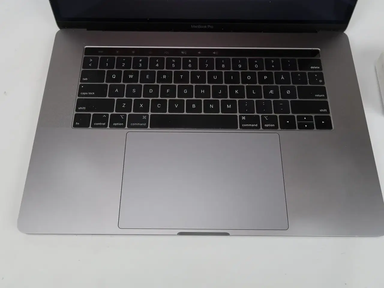 Billede 2 - Apple MacBook Pro 15,4" IPS i7-8750H