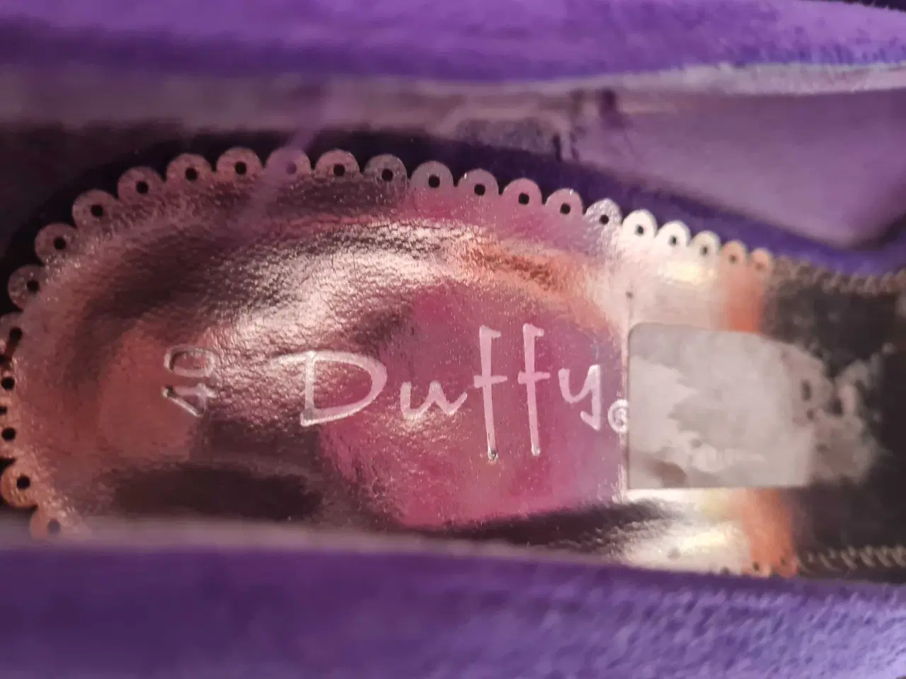 Billede 4 - stiletter str 40 fra Duffy lilla
