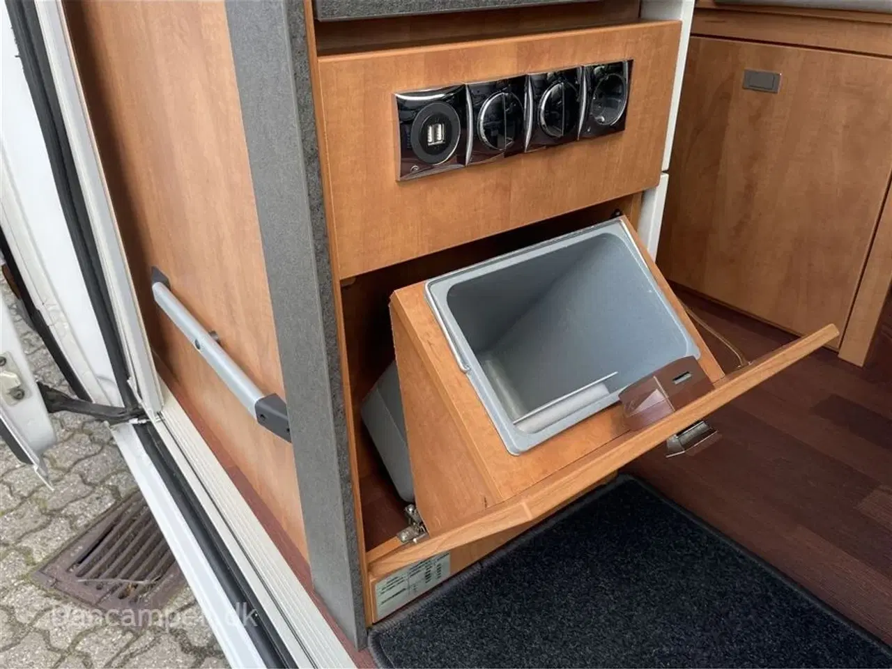 Billede 33 - 2020 - Carthago premium van 640 LE   Luksusvan, 140Hk   9-trins Automatgear, enkeltsenge, alufælge, navigation, træk