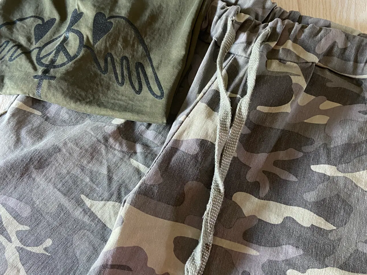 Billede 4 - Buks One size (L/XL) army farvet med bindebånd 