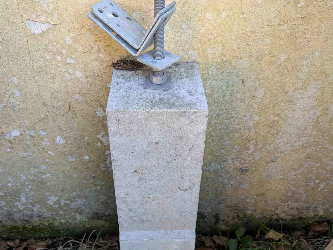 Billede 1 - Stolpesten beton 17 x 17 x 80 cm (RBR)