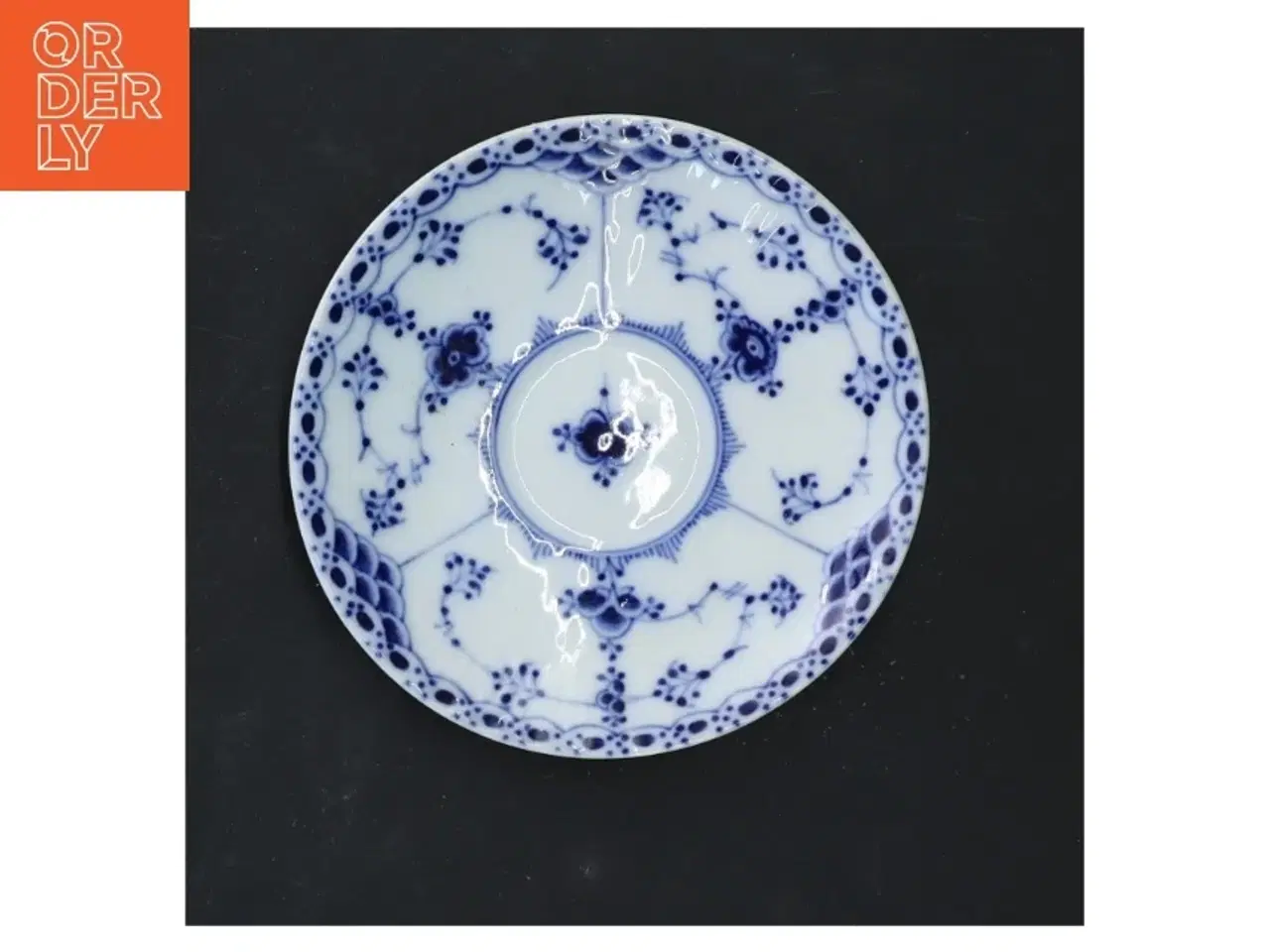 Billede 3 - Porcelæn tallerken, mussel malet, fra Royal Copenhagen (str. Ø 12,5 cm)