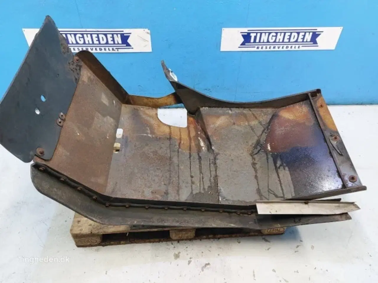 Billede 13 - Case 821E Hjulskærm R.  87569007