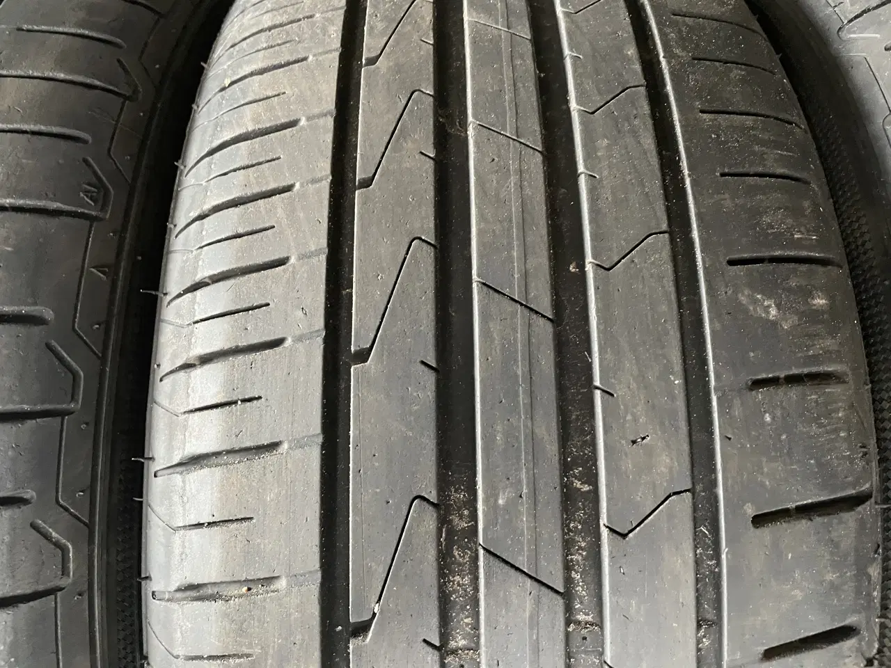 Billede 4 - 215/55 x 17 sommerdæk