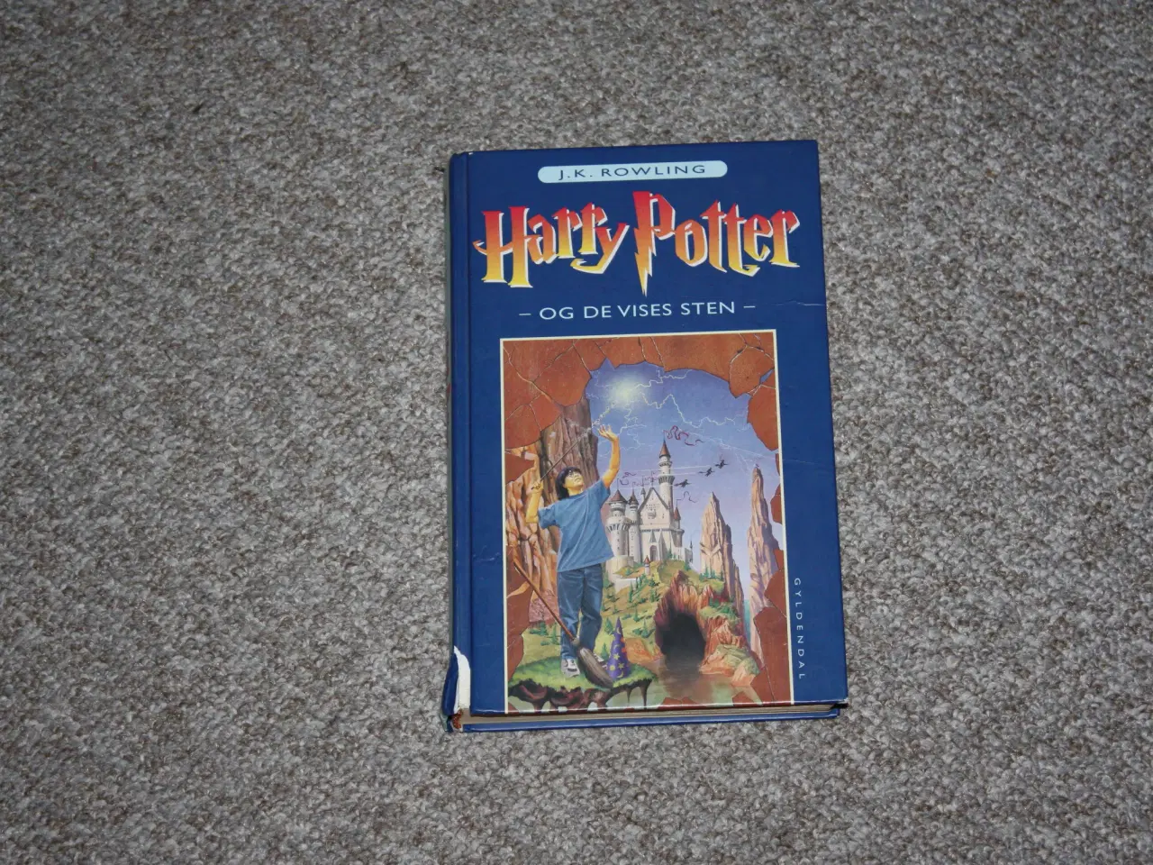 Billede 1 - Harry Potter og de vises sten af J. K. Rowling