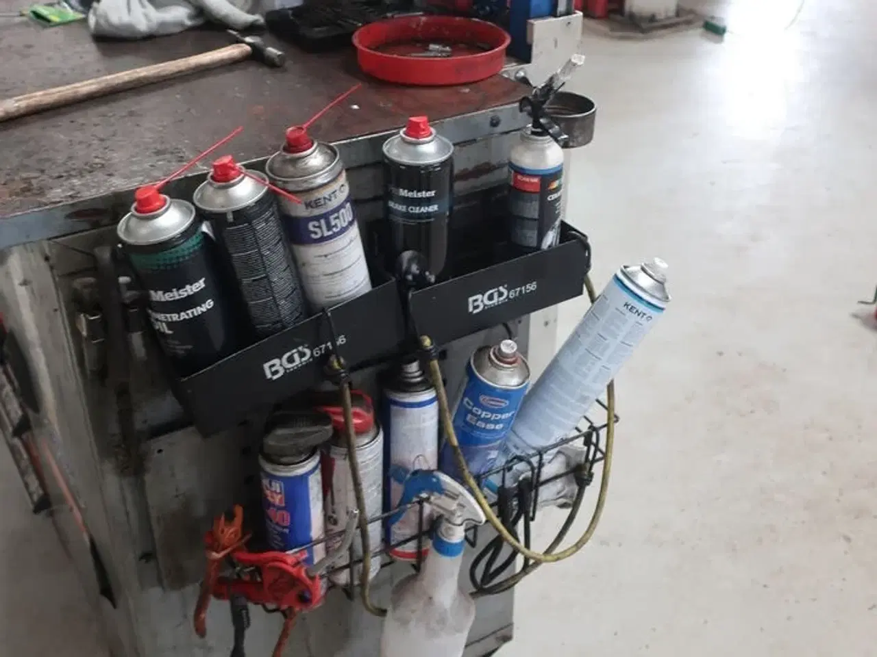 Billede 10 - Værkstedsvogn med indhold