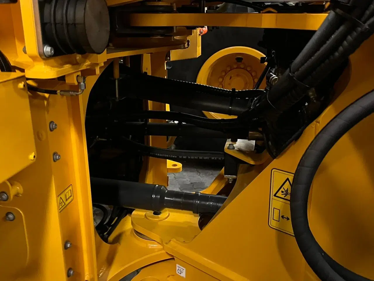 Billede 21 - Volvo L 90H  H2 fabriksny Dansk maskine med masser af udstyr, blan.Co-Pilot & med brede 650/65R25 hjul