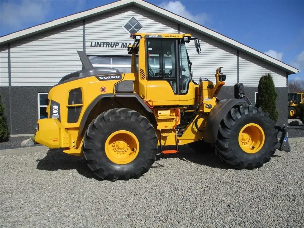 Billede 16 - Volvo L90H H2 AGRICULTURE Dansk-maskine, Co-Pilot, LANG-BOM & med 750mm Michelin MEGA X BIB hjul.  BEMÆRK MED GARANTI FRA VOLVO FREM TIL DEN 23.1.2027