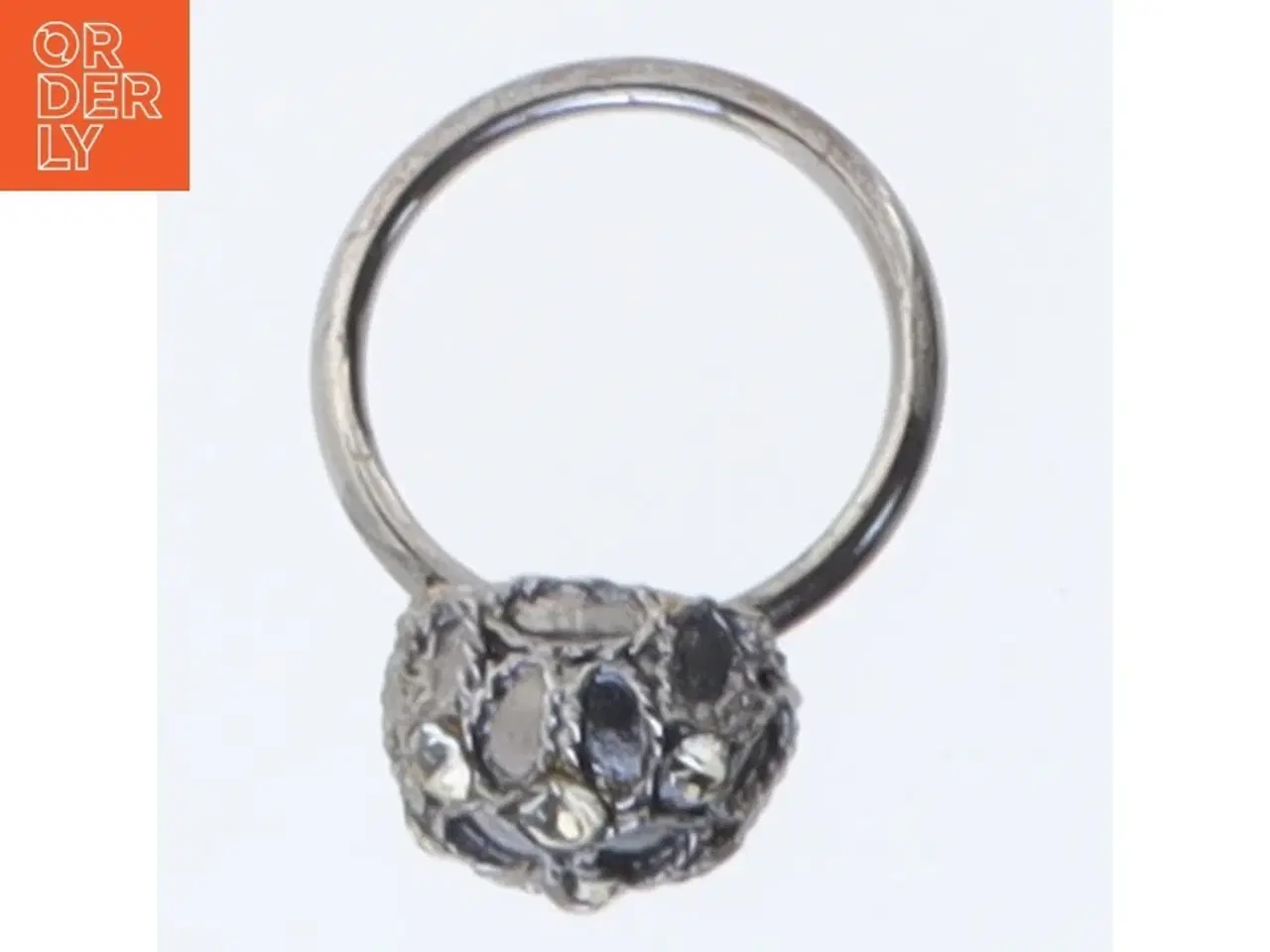 Billede 2 - Sølvfarvet ring (str. 57 mm)